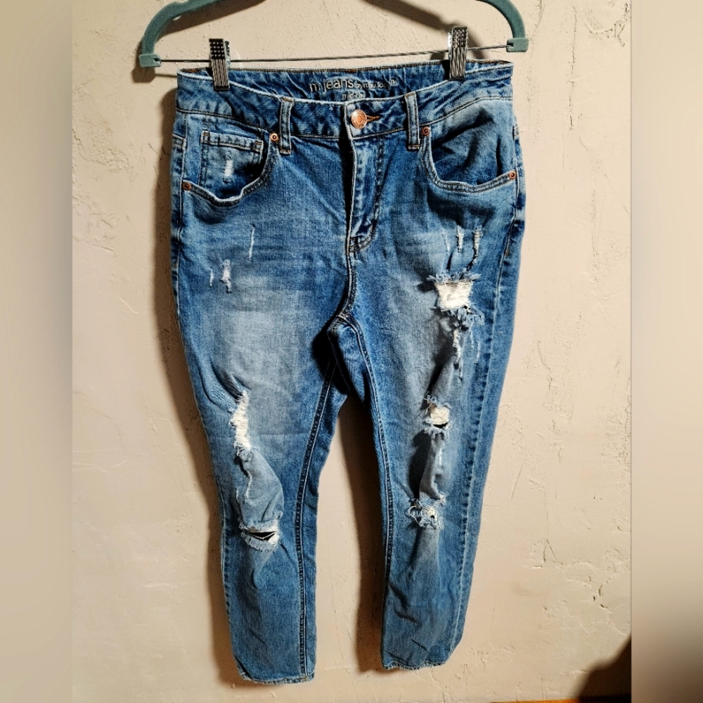 Maurices mid rise size 8 skinny jeans